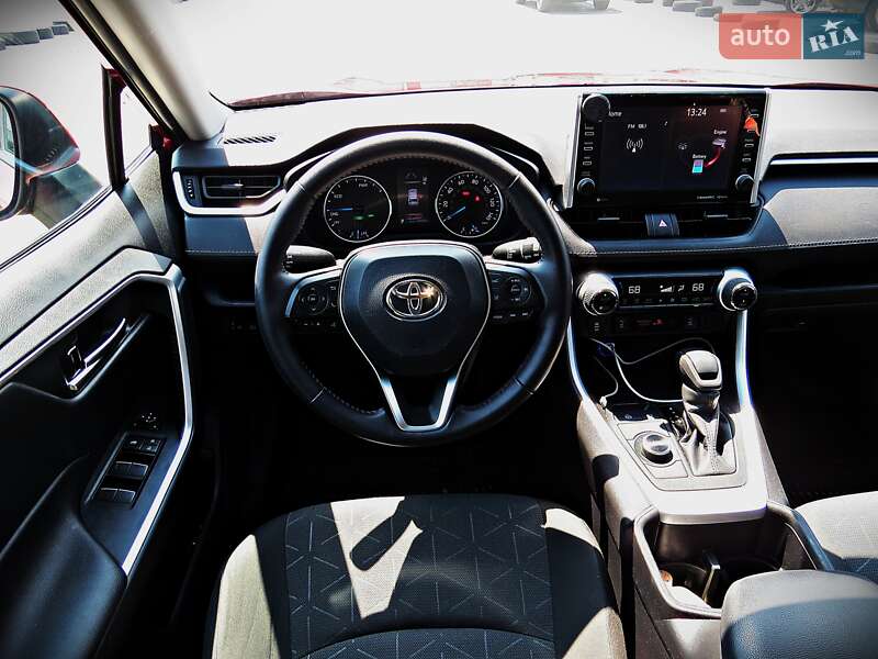 Внедорожник / Кроссовер Toyota RAV4 2022 в Черкассах