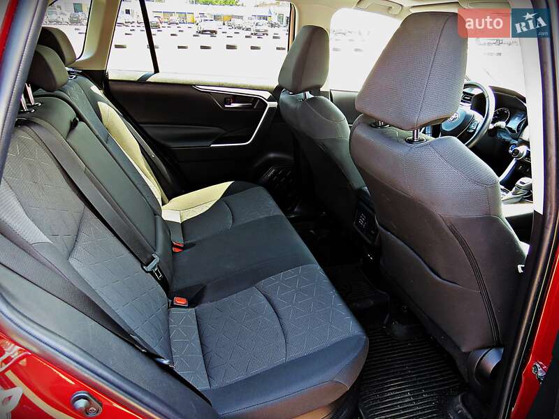 Внедорожник / Кроссовер Toyota RAV4 2022 в Черкассах