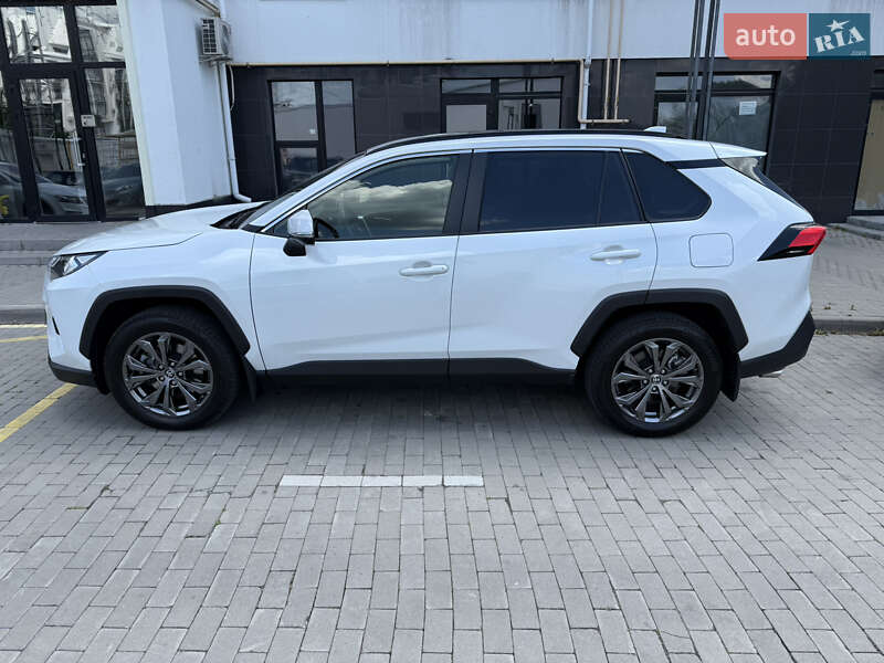 Позашляховик / Кросовер Toyota RAV4 2023 в Києві
