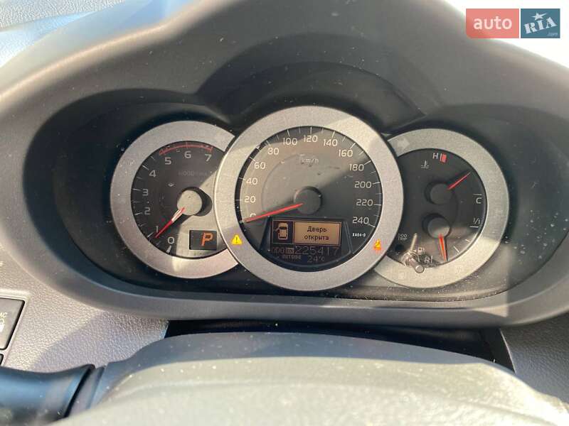 Позашляховик / Кросовер Toyota RAV4 2012 в Львові