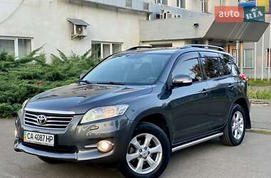 Позашляховик / Кросовер Toyota RAV4 2011 в Києві