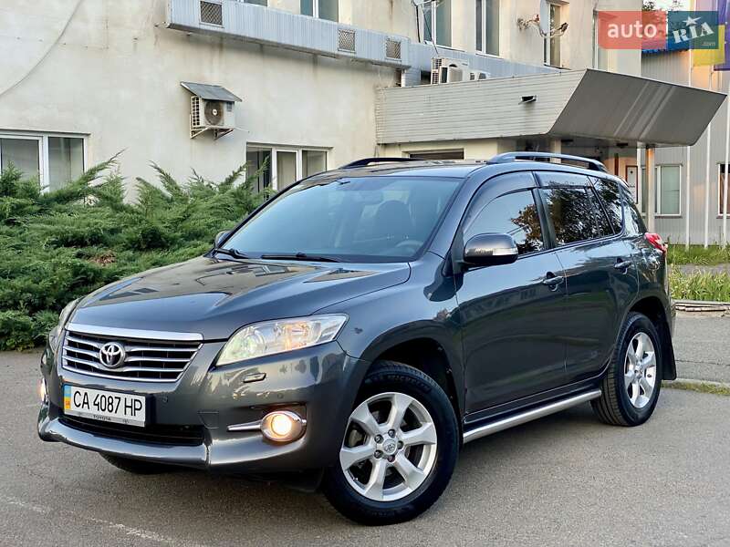 Toyota RAV4 2011
