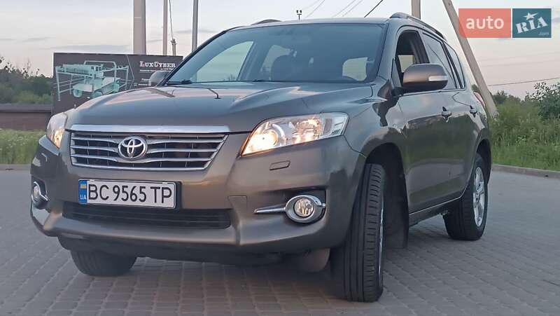 Toyota RAV4 2010