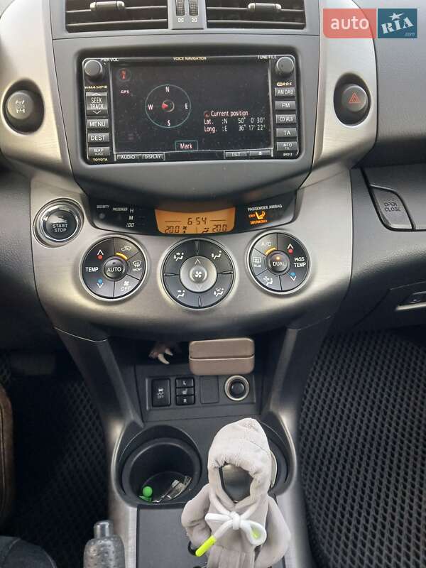 Внедорожник / Кроссовер Toyota RAV4 2010 в Харькове
