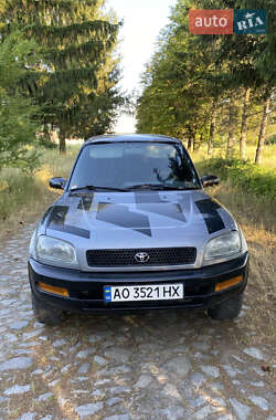 Внедорожник / Кроссовер Toyota RAV4 1996 в Виннице