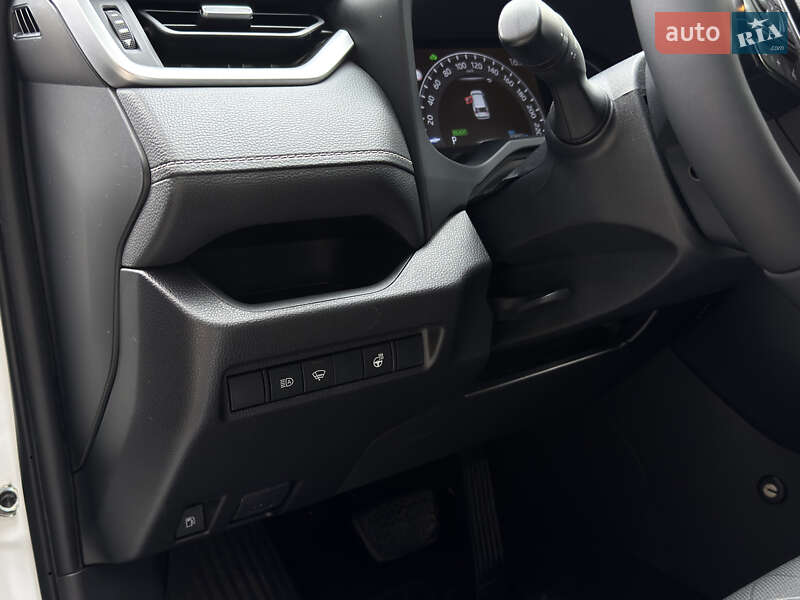 Внедорожник / Кроссовер Toyota RAV4 2021 в Киеве