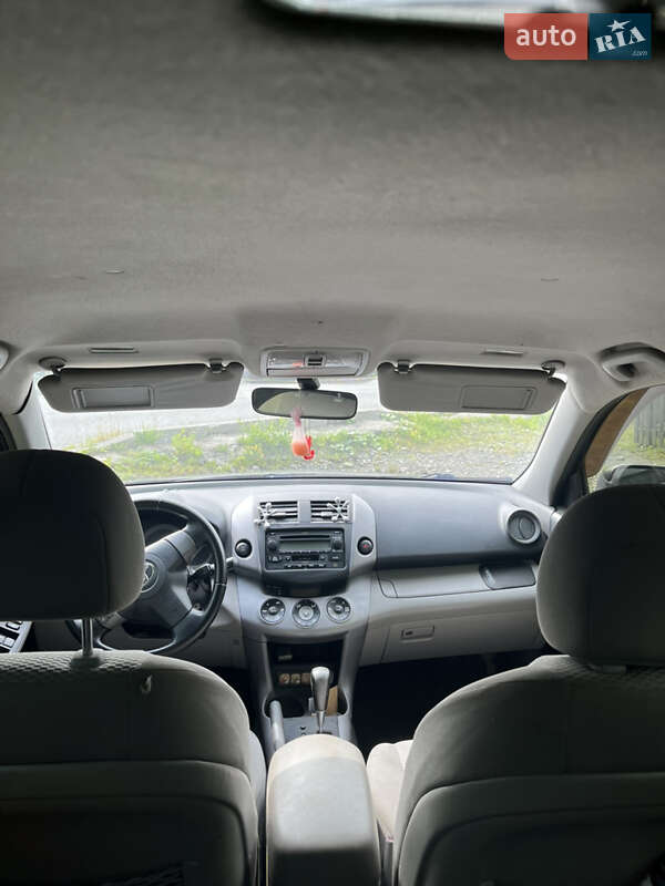 Позашляховик / Кросовер Toyota RAV4 2006 в Рахові
