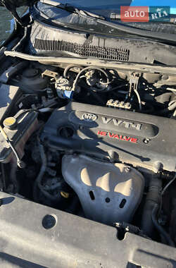 Внедорожник / Кроссовер Toyota RAV4 2006 в 