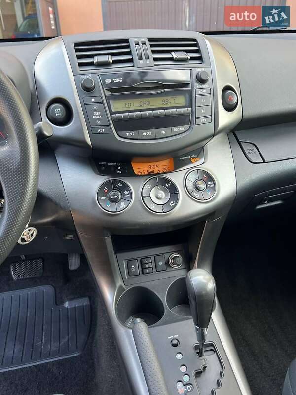 Внедорожник / Кроссовер Toyota RAV4 2011 в Коломые