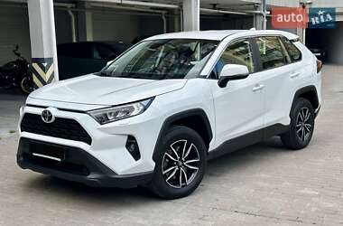 Внедорожник / Кроссовер Toyota RAV4 2022 в Киеве