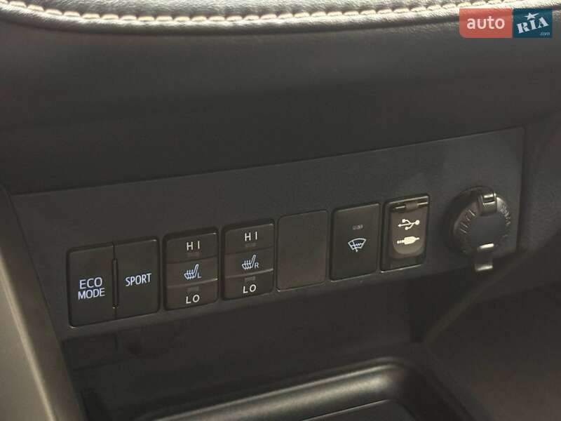 Позашляховик / Кросовер Toyota RAV4 2013 в Харкові