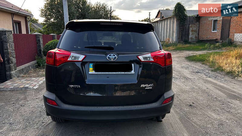 Внедорожник / Кроссовер Toyota RAV4 2013 в Гайвороне