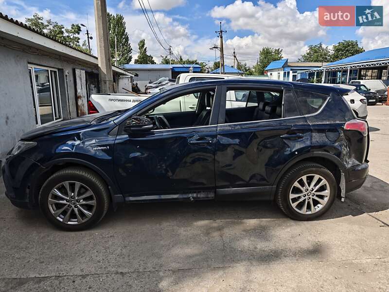 Внедорожник / Кроссовер Toyota RAV4 2017 в Николаеве