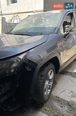 Внедорожник / Кроссовер Toyota RAV4 2021 в Киеве