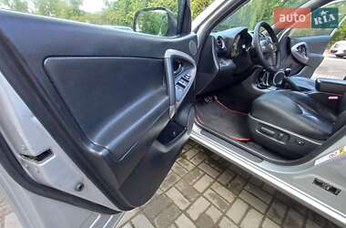 Внедорожник / Кроссовер Toyota RAV4 2006 в 