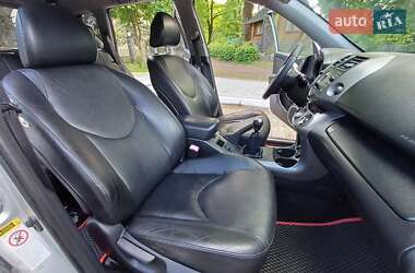 Внедорожник / Кроссовер Toyota RAV4 2006 в 