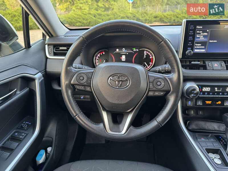 Внедорожник / Кроссовер Toyota RAV4 2022 в Николаеве