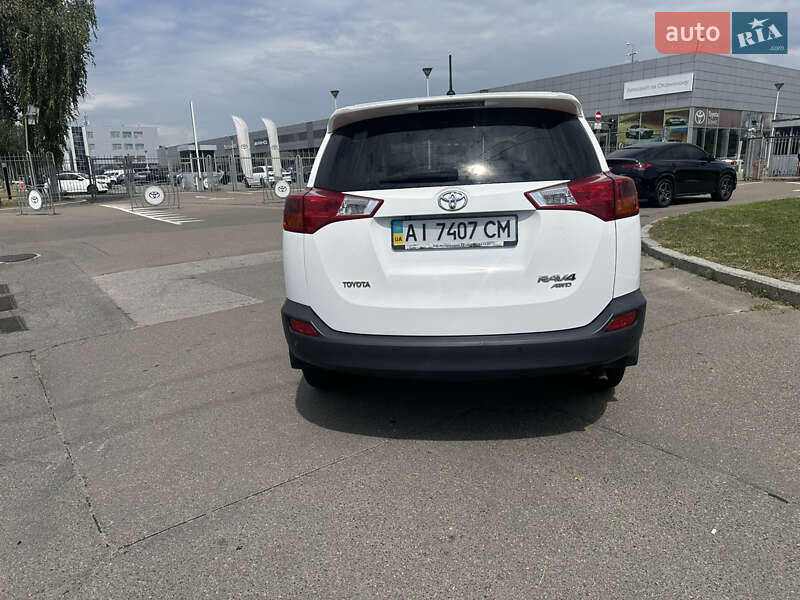 Внедорожник / Кроссовер Toyota RAV4 2014 в Чернигове