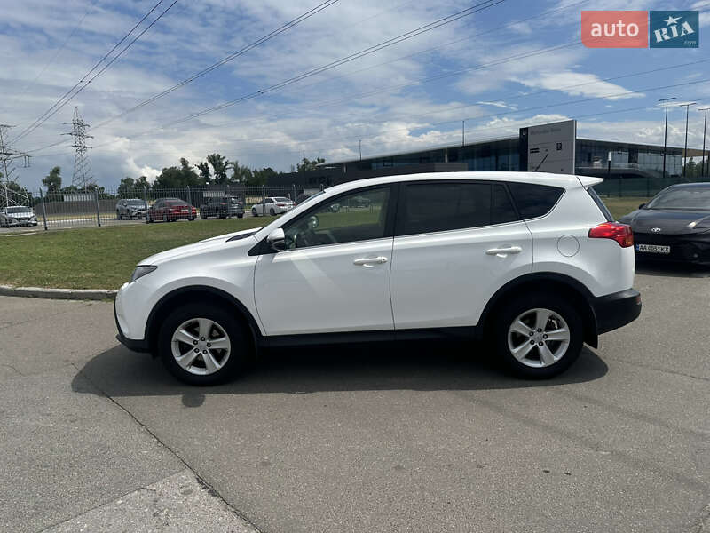 Внедорожник / Кроссовер Toyota RAV4 2014 в Чернигове