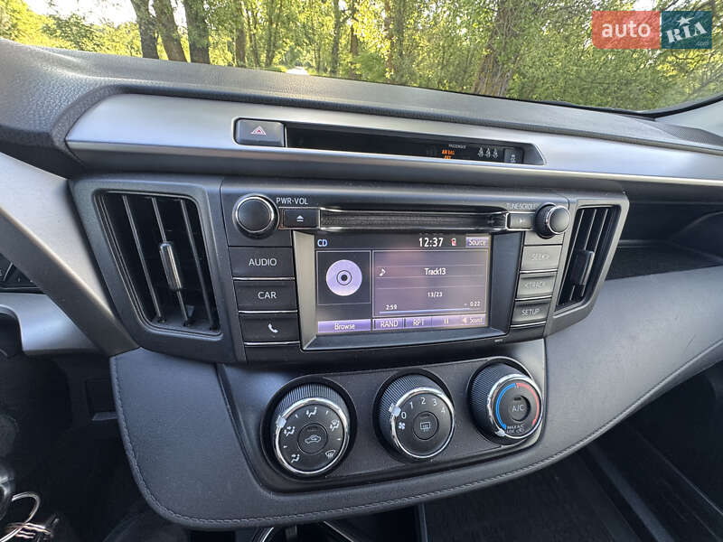 Внедорожник / Кроссовер Toyota RAV4 2018 в Киеве