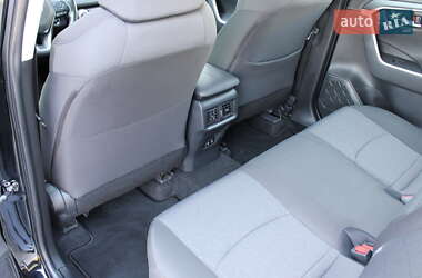 Внедорожник / Кроссовер Toyota RAV4 2020 в 