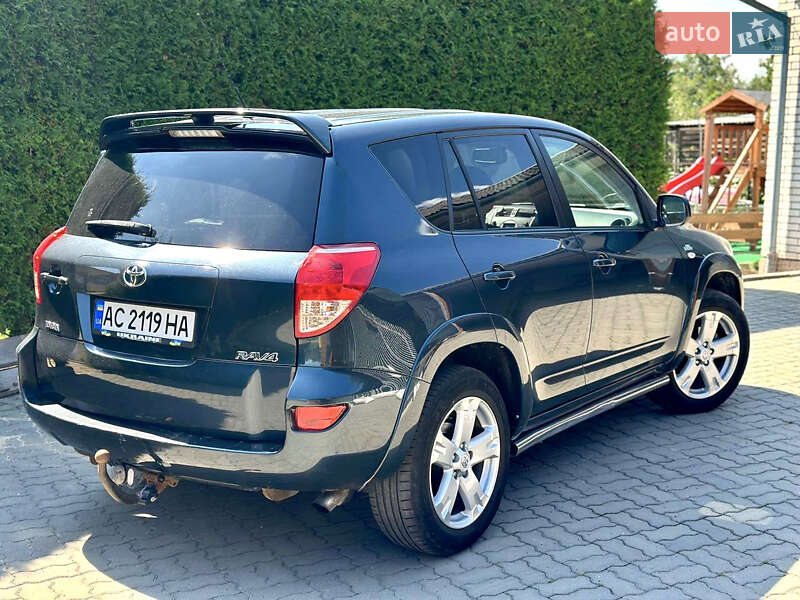 Внедорожник / Кроссовер Toyota RAV4 2007 в Кропивницком