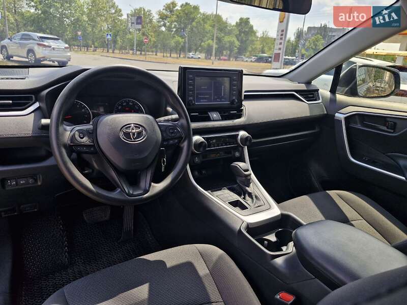 Позашляховик / Кросовер Toyota RAV4 2019 в Миколаєві