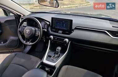 Позашляховик / Кросовер Toyota RAV4 2019 в Миколаєві