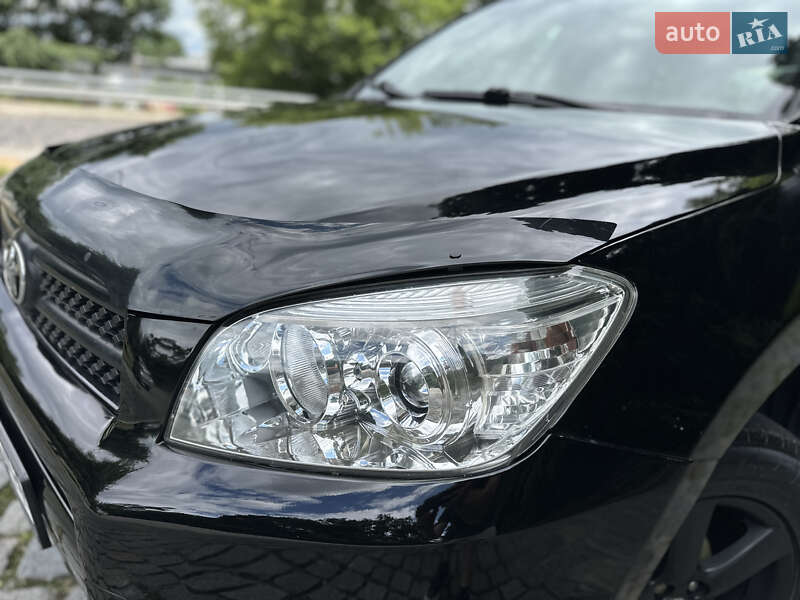 Позашляховик / Кросовер Toyota RAV4 2006 в Києві