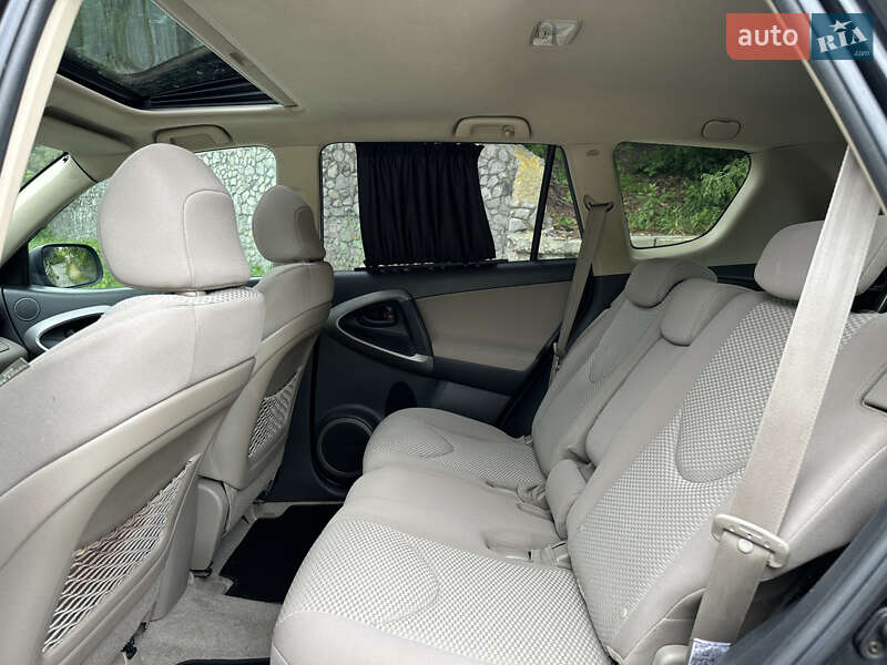 Позашляховик / Кросовер Toyota RAV4 2006 в Києві