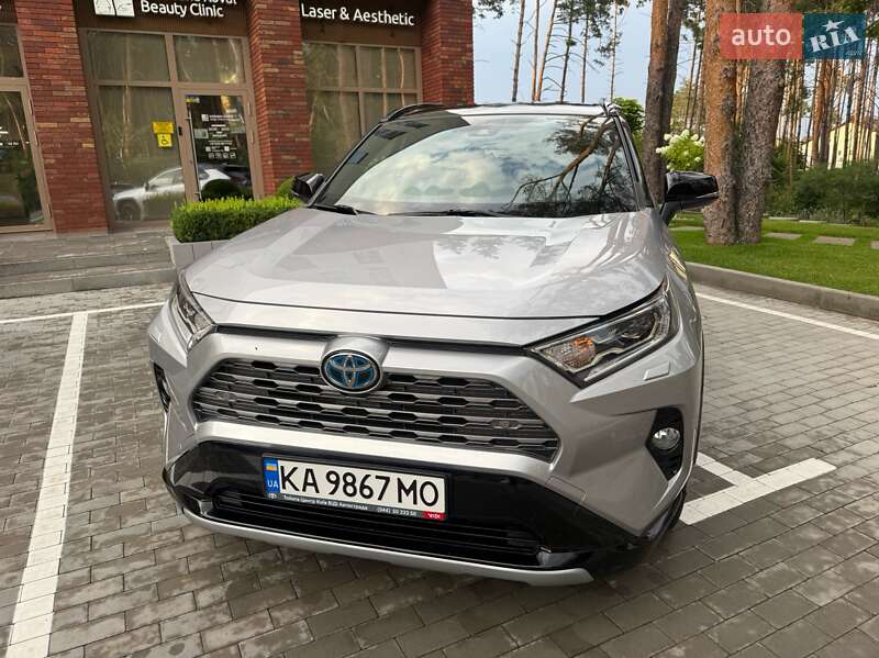 Позашляховик / Кросовер Toyota RAV4 2020 в Ірпені