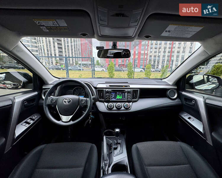 Позашляховик / Кросовер Toyota RAV4 2016 в Києві