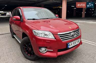 Внедорожник / Кроссовер Toyota RAV4 2010 в Киеве