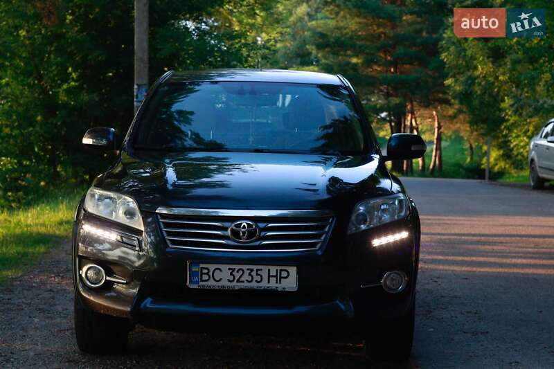 Toyota RAV4 2010