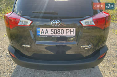Внедорожник / Кроссовер Toyota RAV4 2014 в 