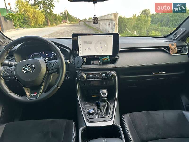 Внедорожник / Кроссовер Toyota RAV4 2023 в Павлограде