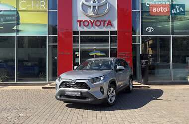 Позашляховик / Кросовер Toyota RAV4 2021 в Кривому Розі
