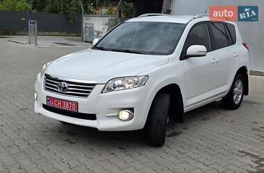 Внедорожник / Кроссовер Toyota RAV4 2011 в 