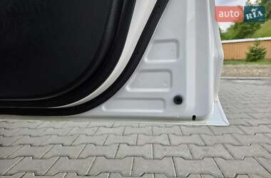 Внедорожник / Кроссовер Toyota RAV4 2011 в 