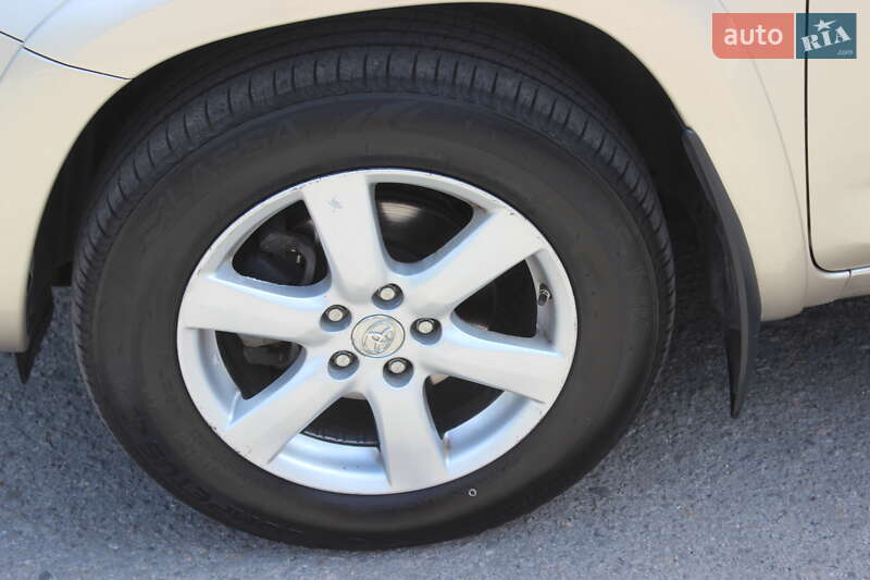 Внедорожник / Кроссовер Toyota RAV4 2007 в Днепре
