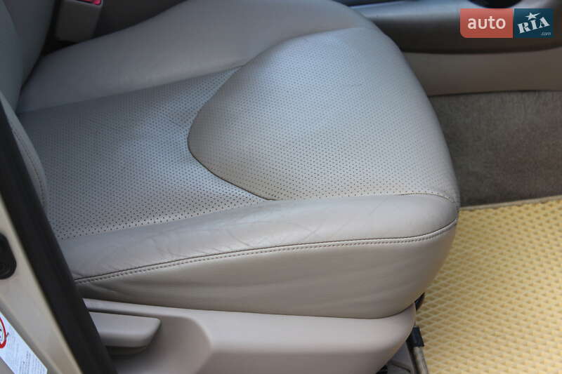 Внедорожник / Кроссовер Toyota RAV4 2007 в Днепре