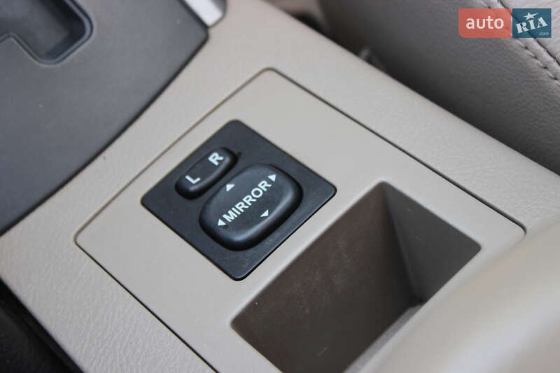 Внедорожник / Кроссовер Toyota RAV4 2007 в Днепре