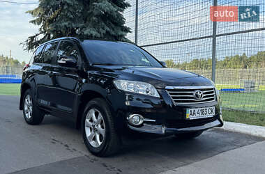 Внедорожник / Кроссовер Toyota RAV4 2011 в 