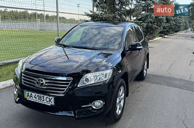 Внедорожник / Кроссовер Toyota RAV4 2011 в 