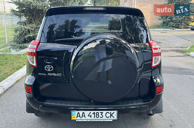 Внедорожник / Кроссовер Toyota RAV4 2011 в 
