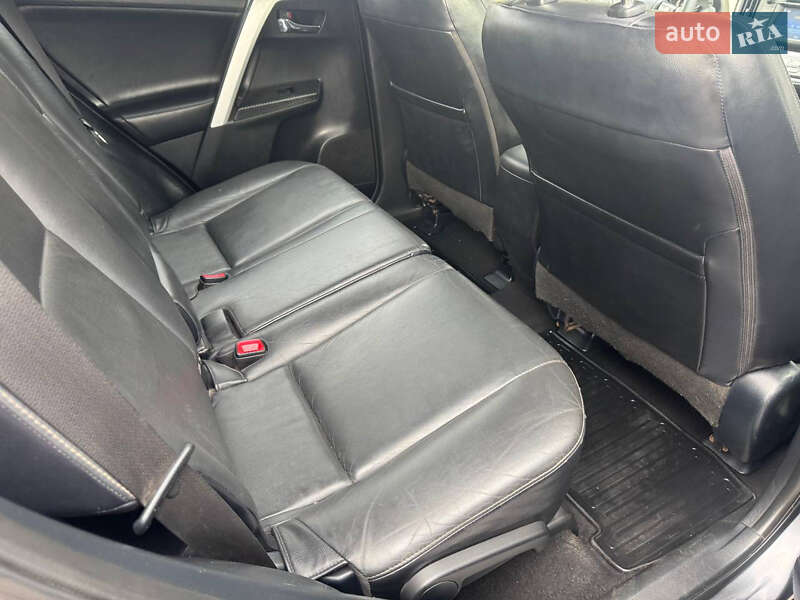 Внедорожник / Кроссовер Toyota RAV4 2014 в Киеве
