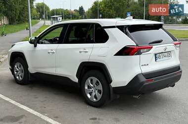 Внедорожник / Кроссовер Toyota RAV4 2018 в Виннице
