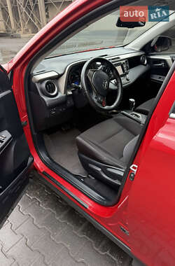 Внедорожник / Кроссовер Toyota RAV4 2013 в 