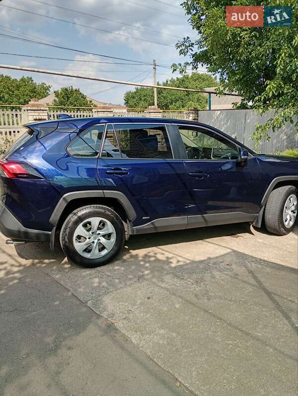 Позашляховик / Кросовер Toyota RAV4 2019 в Врадіївці
