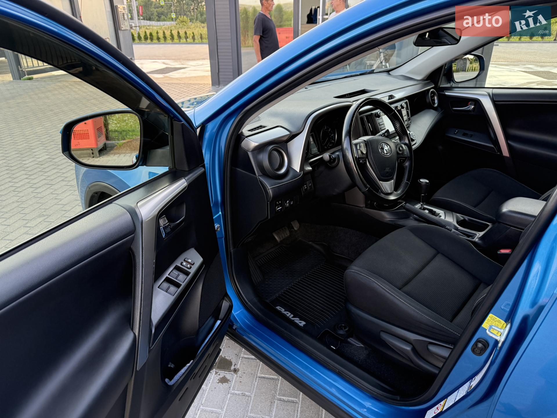 2017 Toyota RAV 4 - мініатюра 20